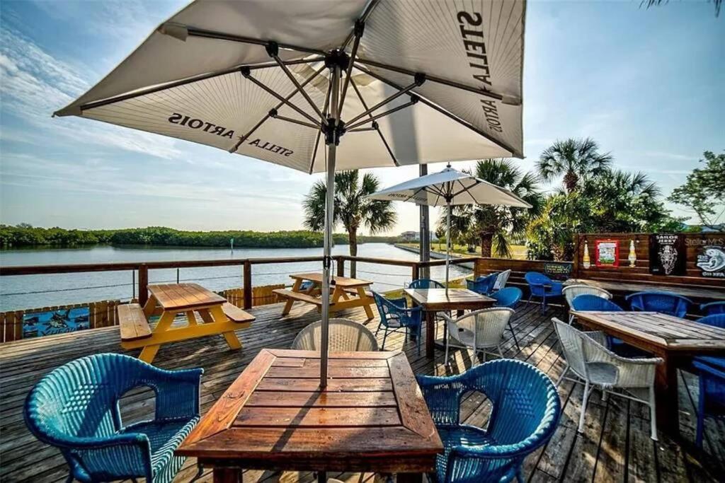Bay View, Studio206, Beach Steps Away! Pool+Wifi Раскин Экстерьер фото