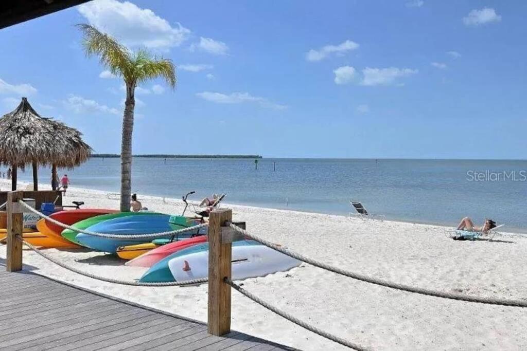 Bay View, Studio206, Beach Steps Away! Pool+Wifi Раскин Экстерьер фото
