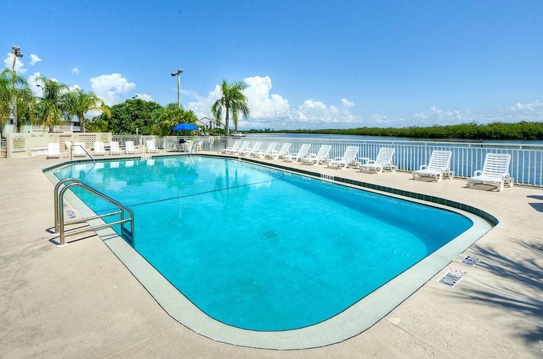 Bay View, Studio206, Beach Steps Away! Pool+Wifi Раскин Экстерьер фото